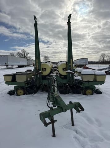 Main image John Deere 7000